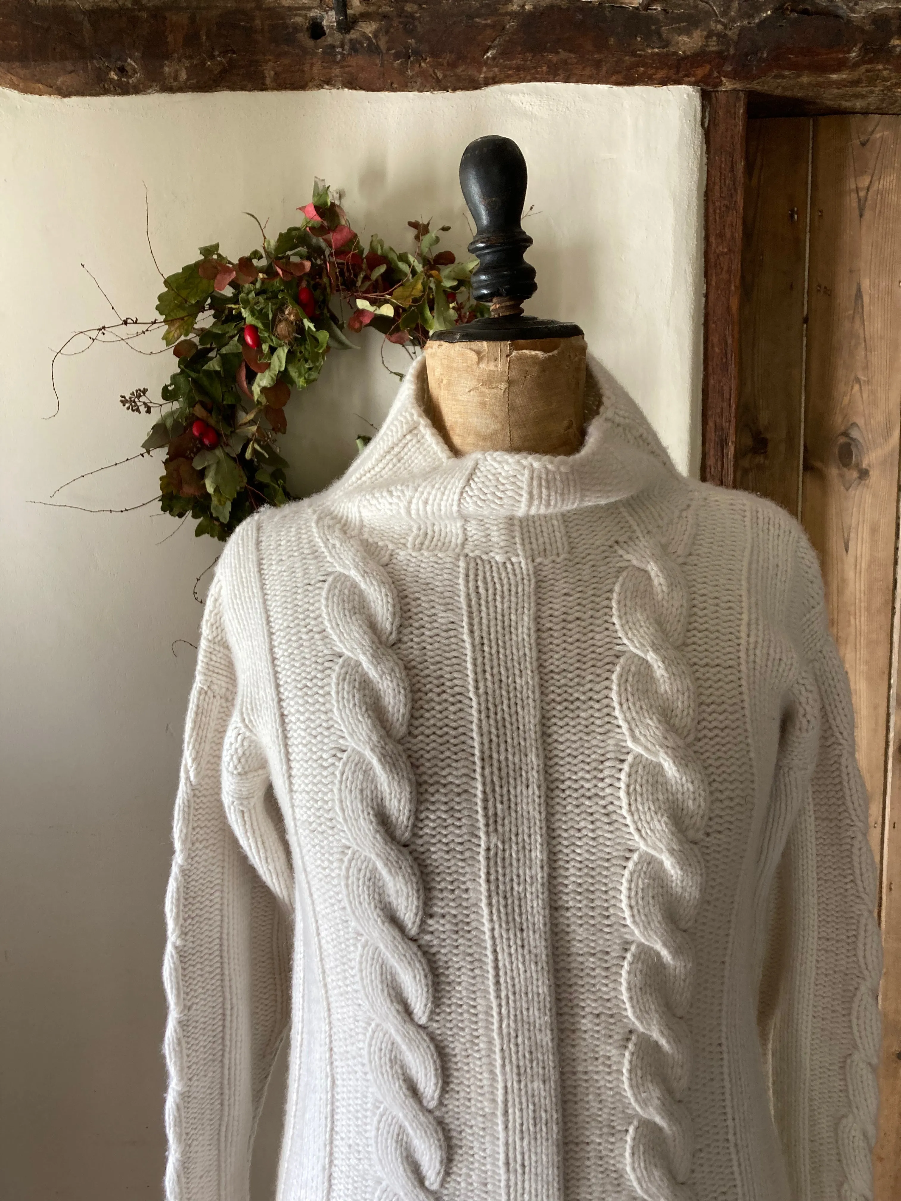 Cable Knit Cashmere Jumper