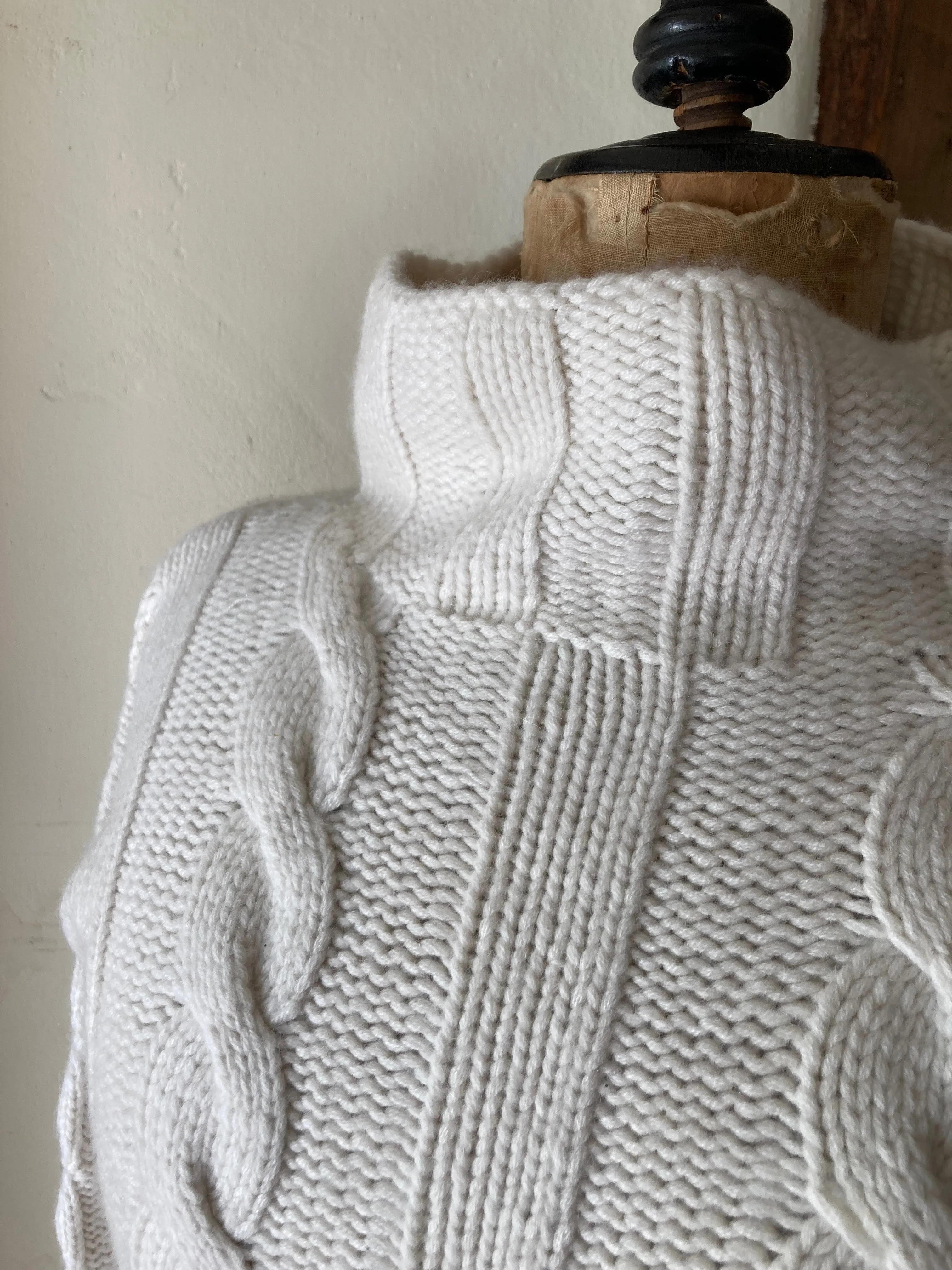Cable Knit Cashmere Jumper