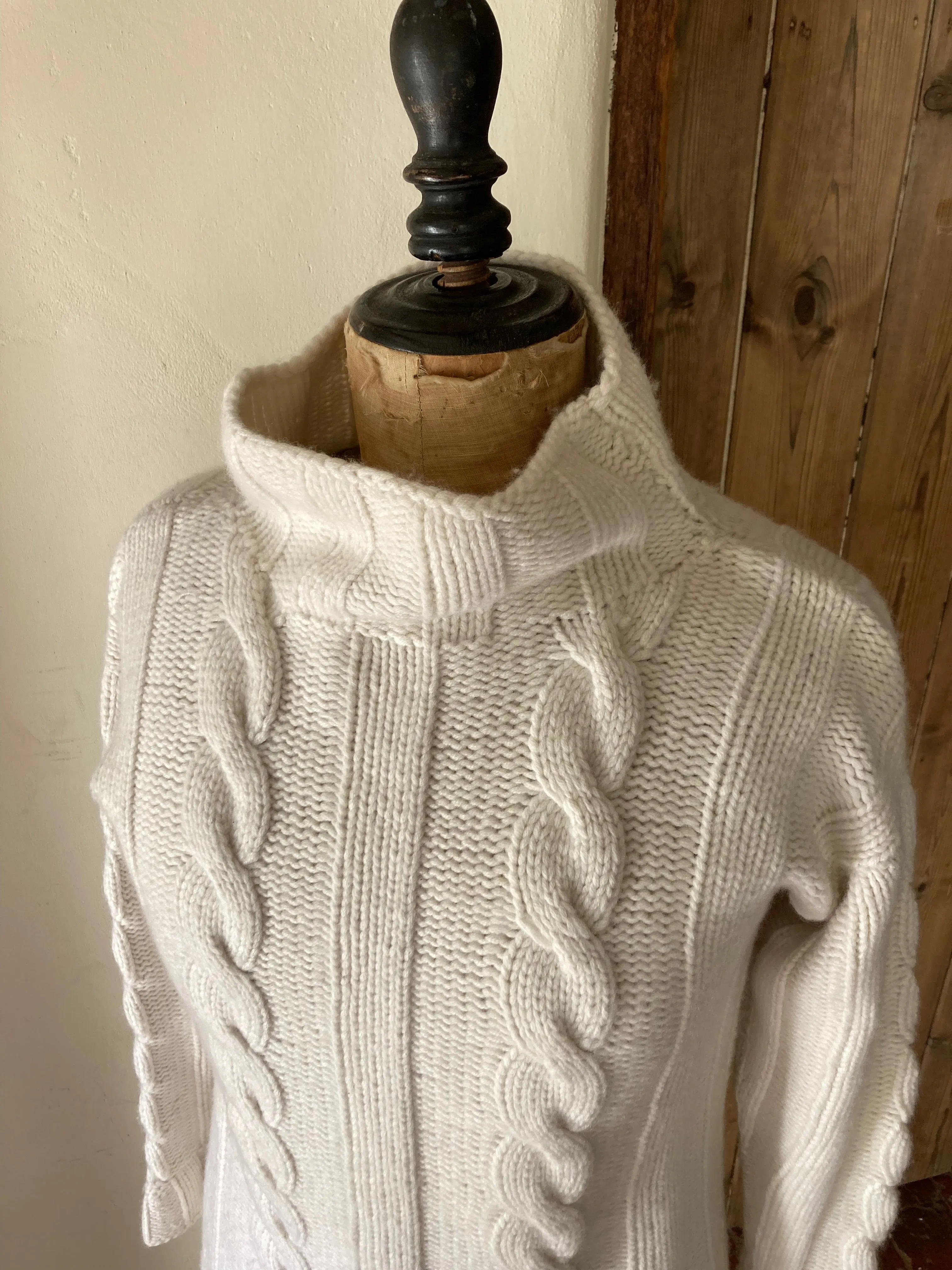 Cable Knit Cashmere Jumper