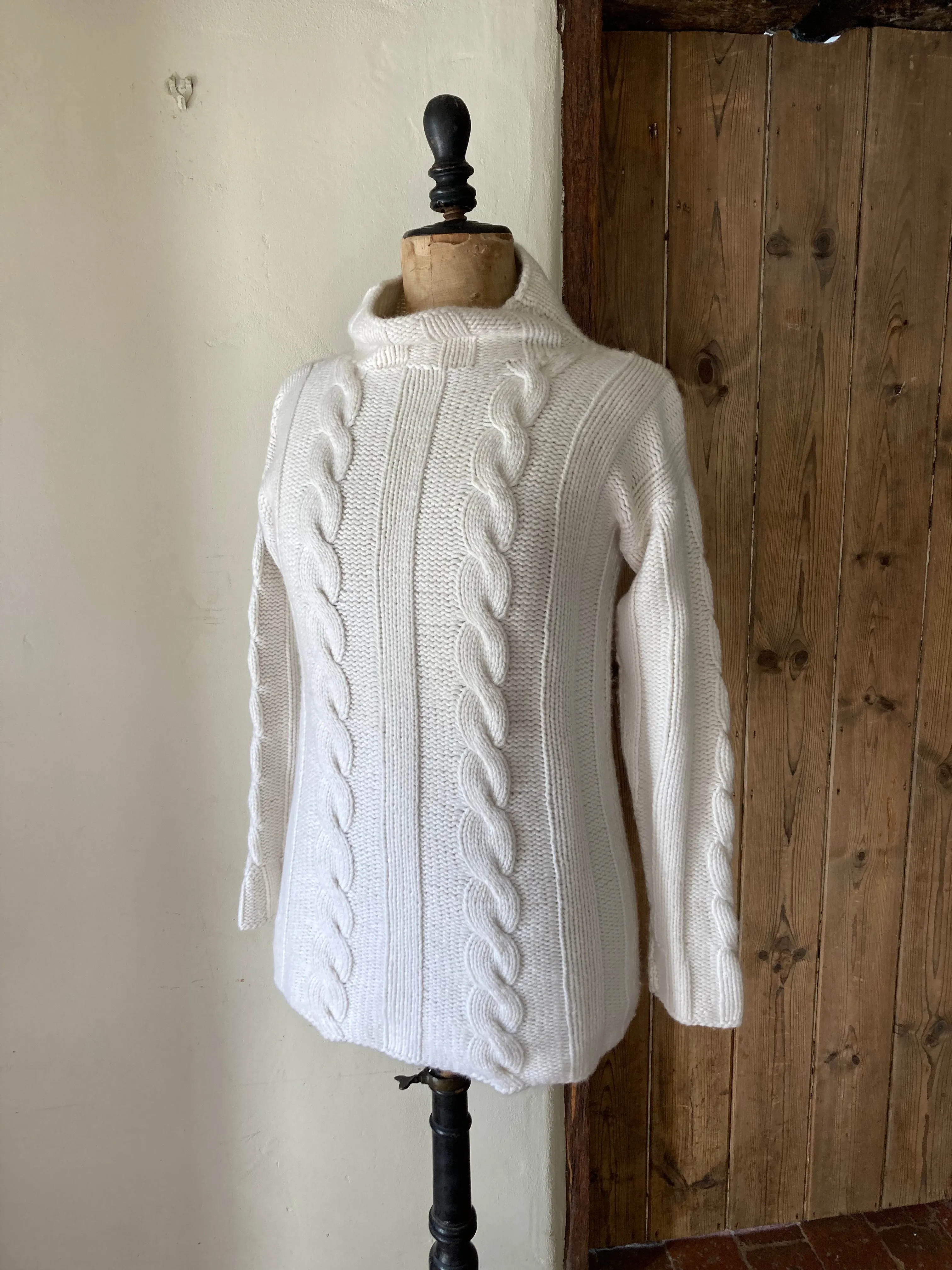 Cable Knit Cashmere Jumper