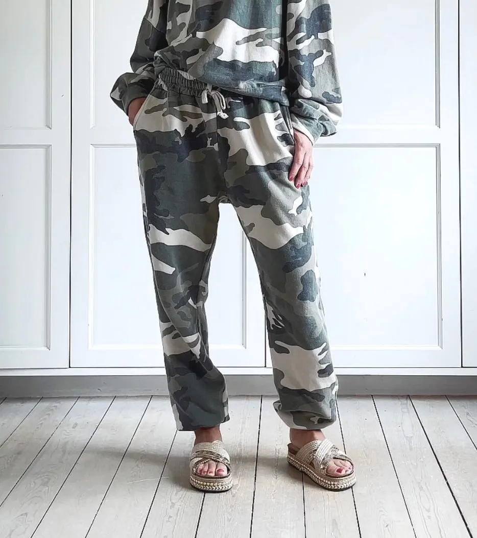 CAMO SWEATPANTS - GREEN