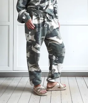 CAMO SWEATPANTS - GREEN