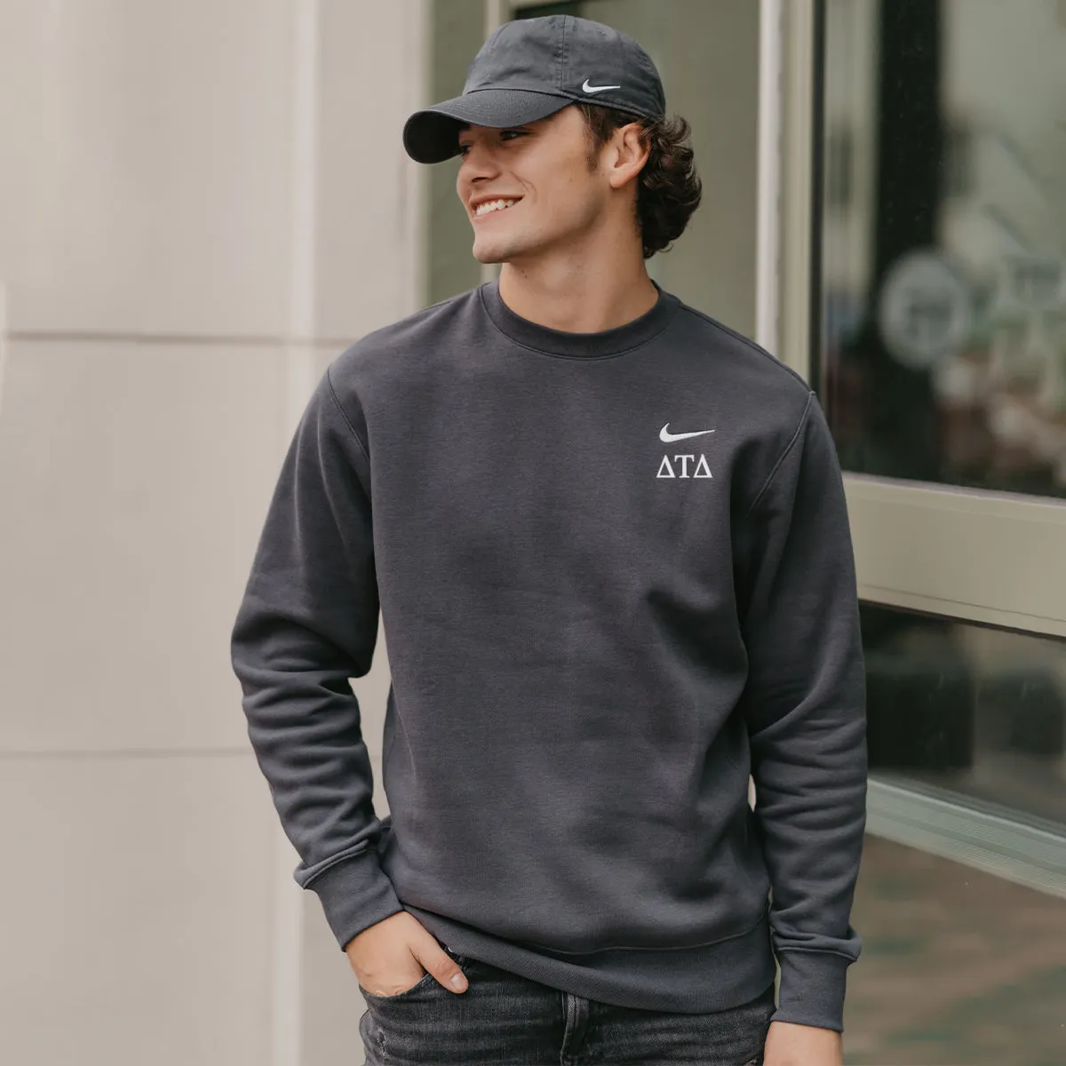 Delt Nike Embroidered Crewneck