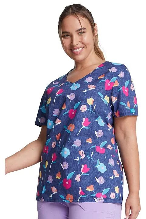 Dickies Women's V-Neck Print Scrub Top | Denim Garden