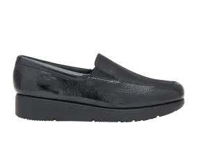 GILLY SLIP ON