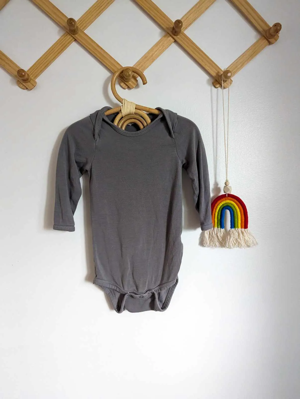 Kyte Baby Long Sleeve Bodysuit in Grey (3-6)