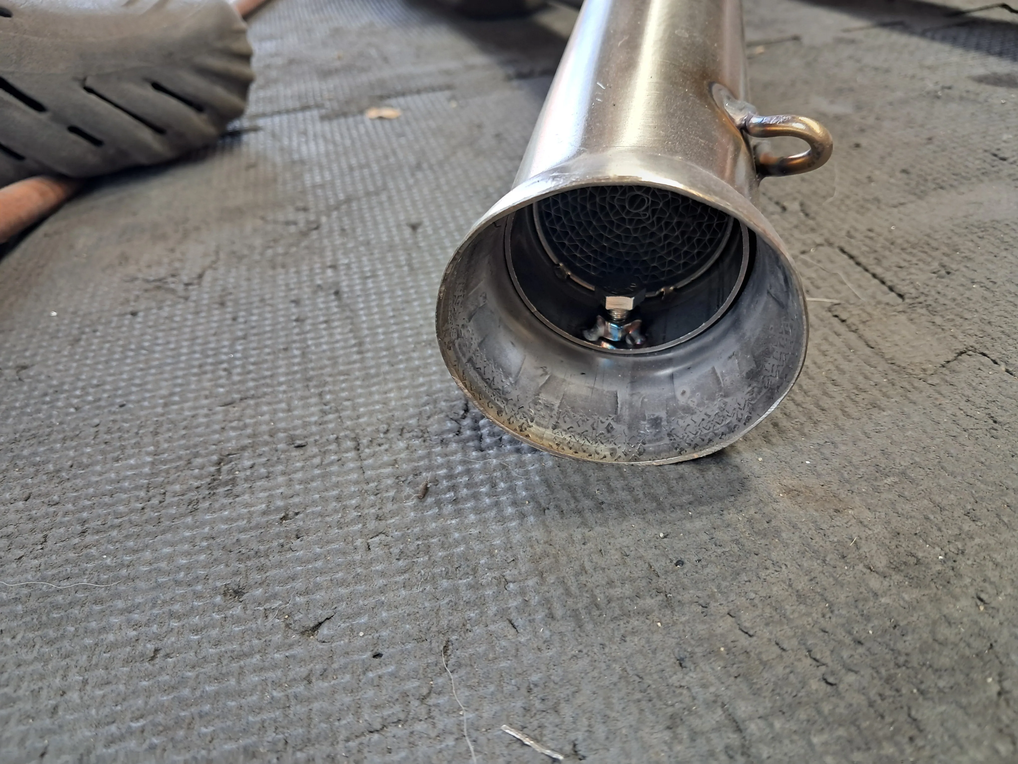 Performance exhaust baffle