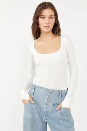 SETTLE IN SCOOP NECK BODYSUIT