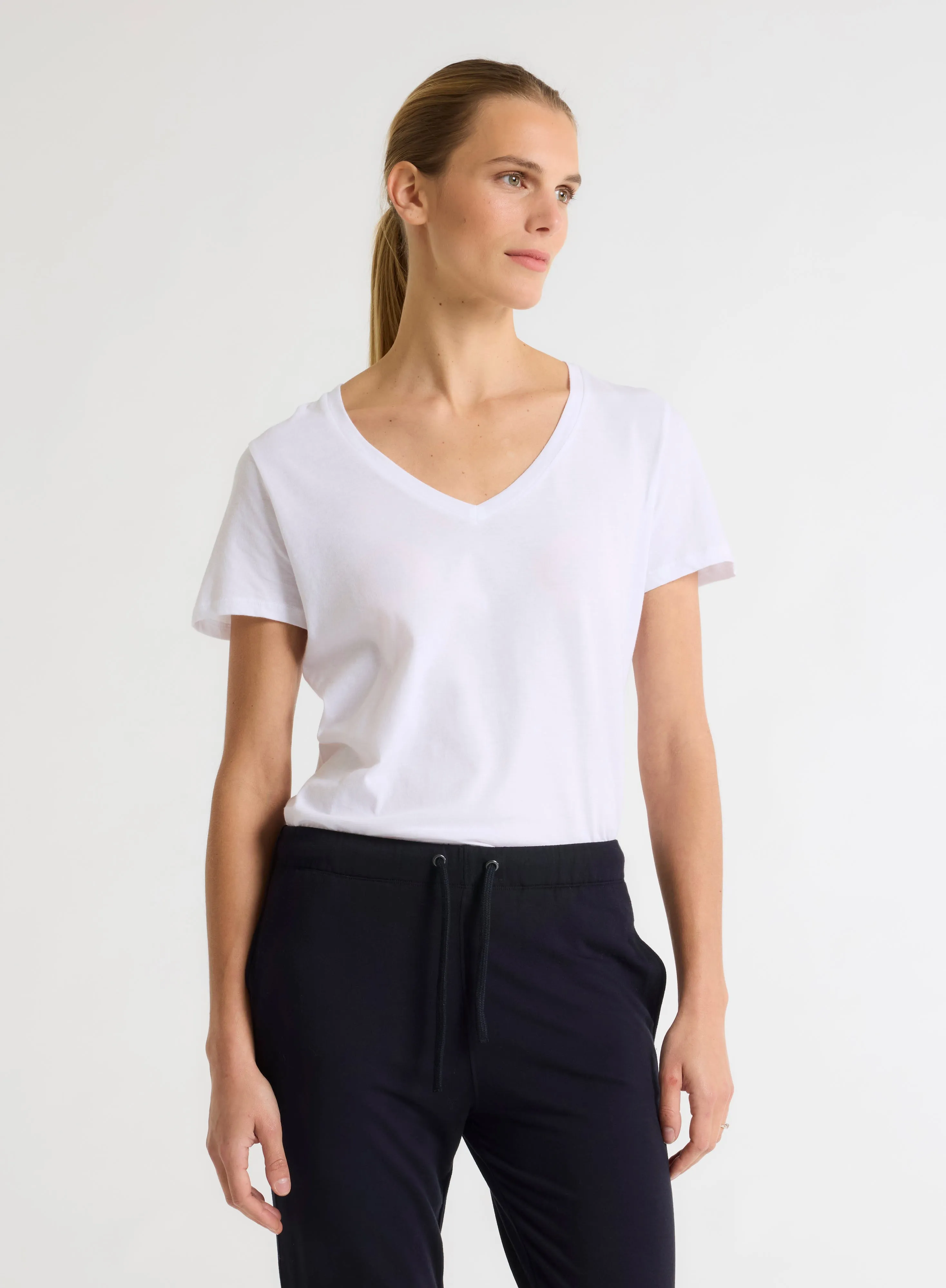 T-shirt Blanc Patty col V manches courtes en Coton
