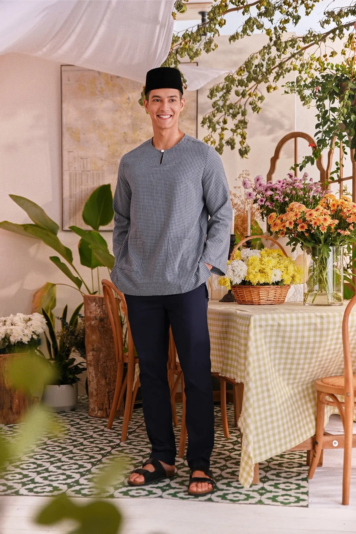The Perfect Men Slim Fit Pants - Navy Blue