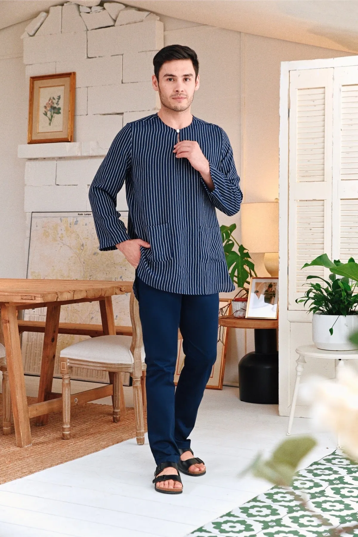 The Perfect Men Slim Fit Pants - Navy Blue