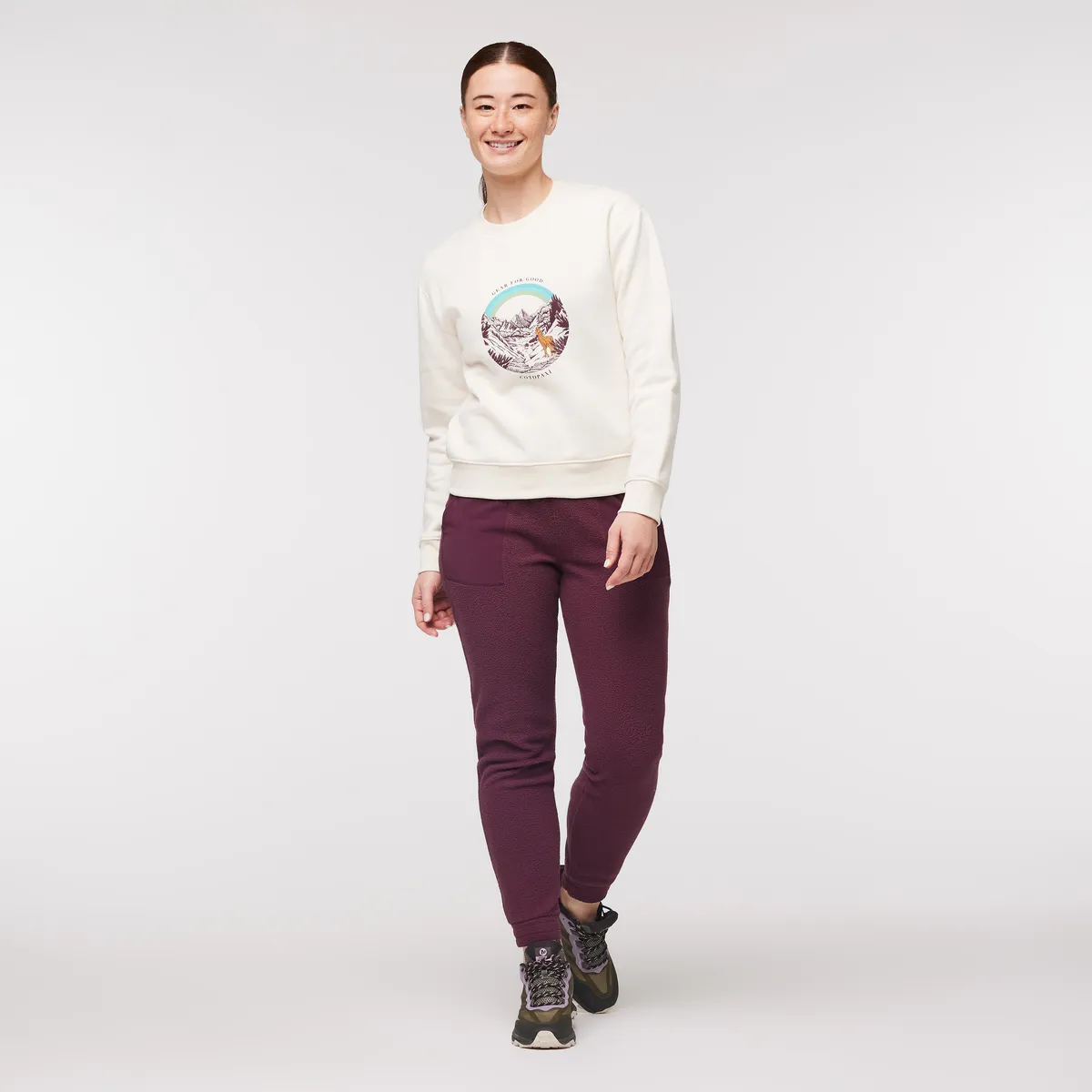 Traveling Llama Crew Sweatshirt - Women's