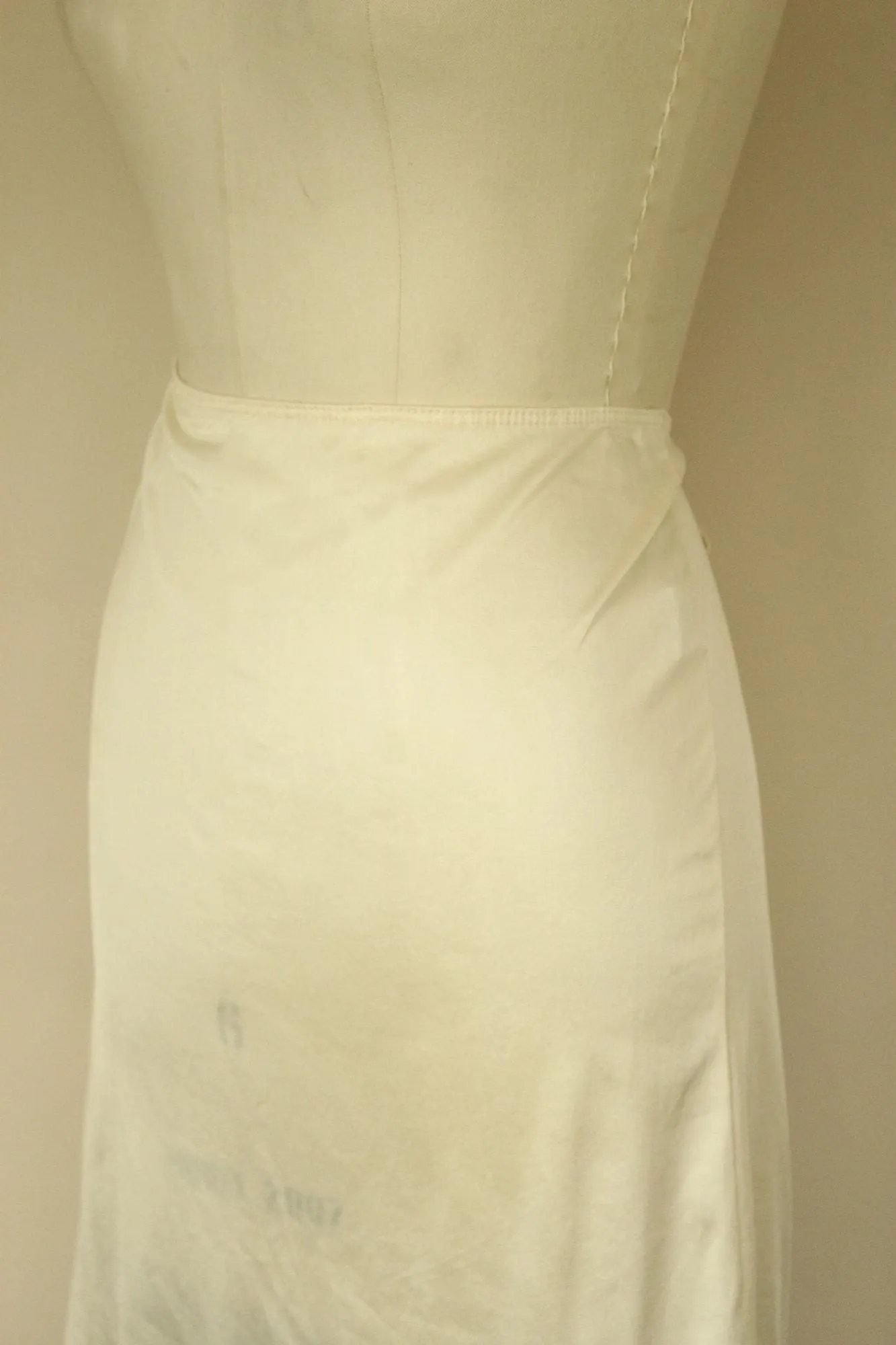 Vintage 1980s JC Penney Ivory Nylon Half Slip