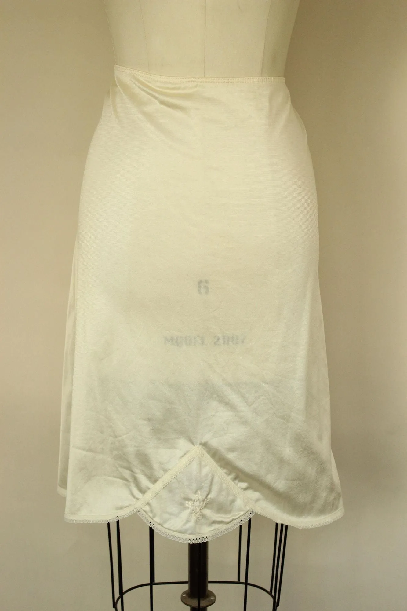 Vintage 1980s JC Penney Ivory Nylon Half Slip