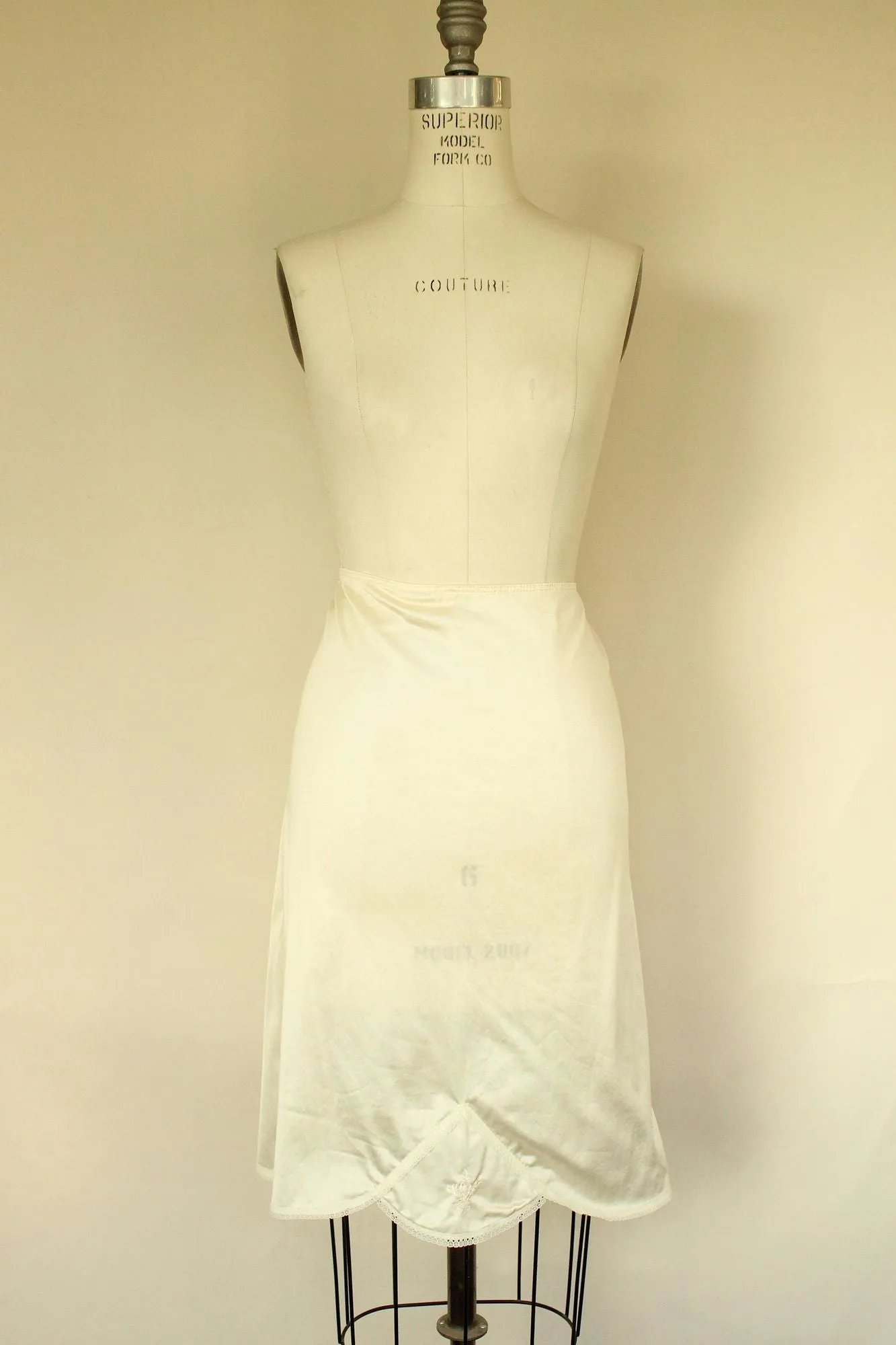 Vintage 1980s JC Penney Ivory Nylon Half Slip