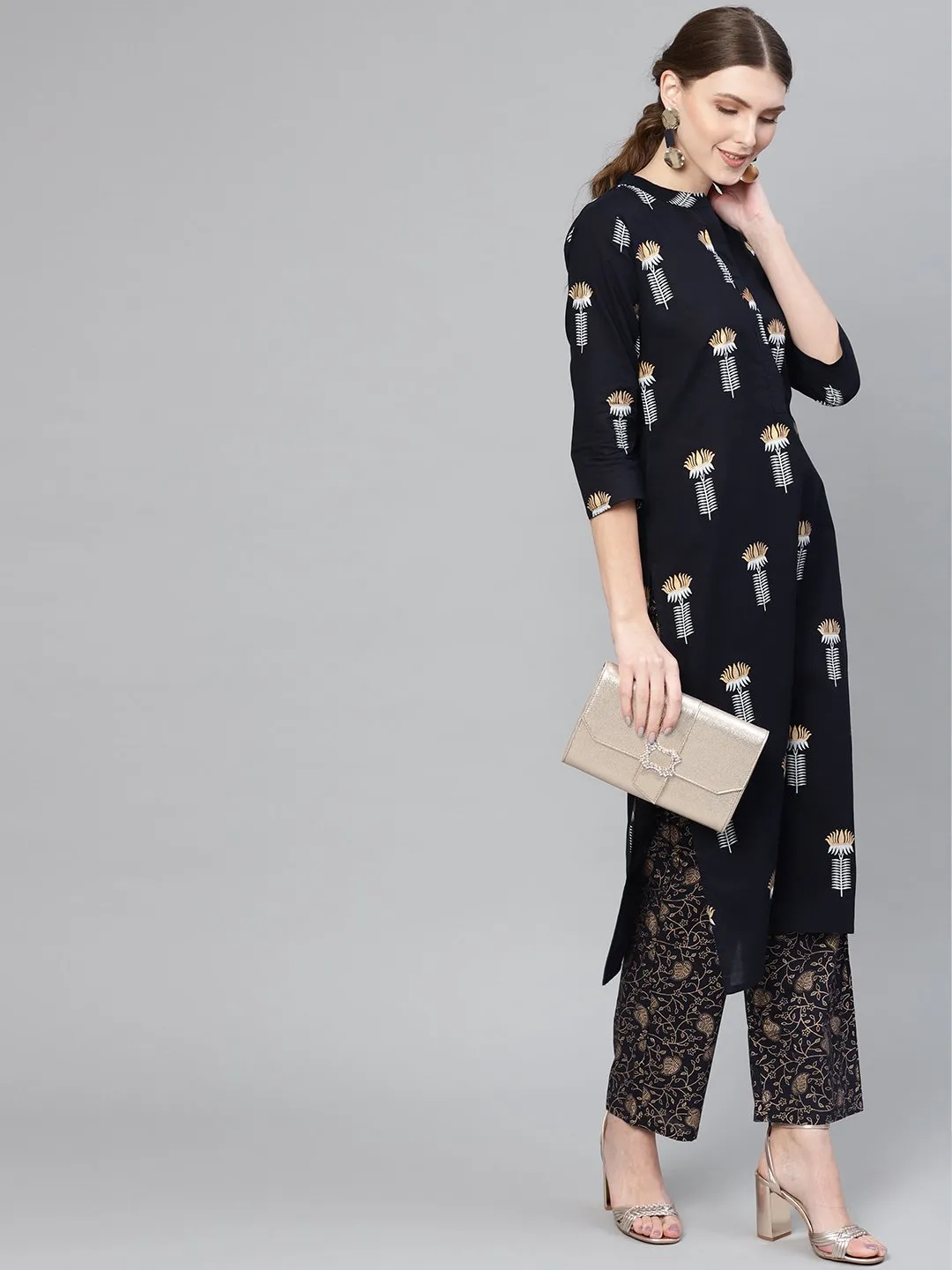 Women Navy Blue & Golden Printed Kurta With Trousers