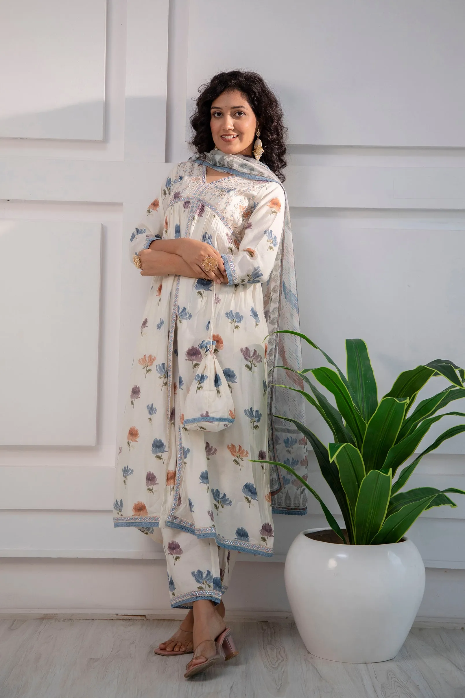 Women's Muslin Cream Alia Cut A-line Ethnic Set