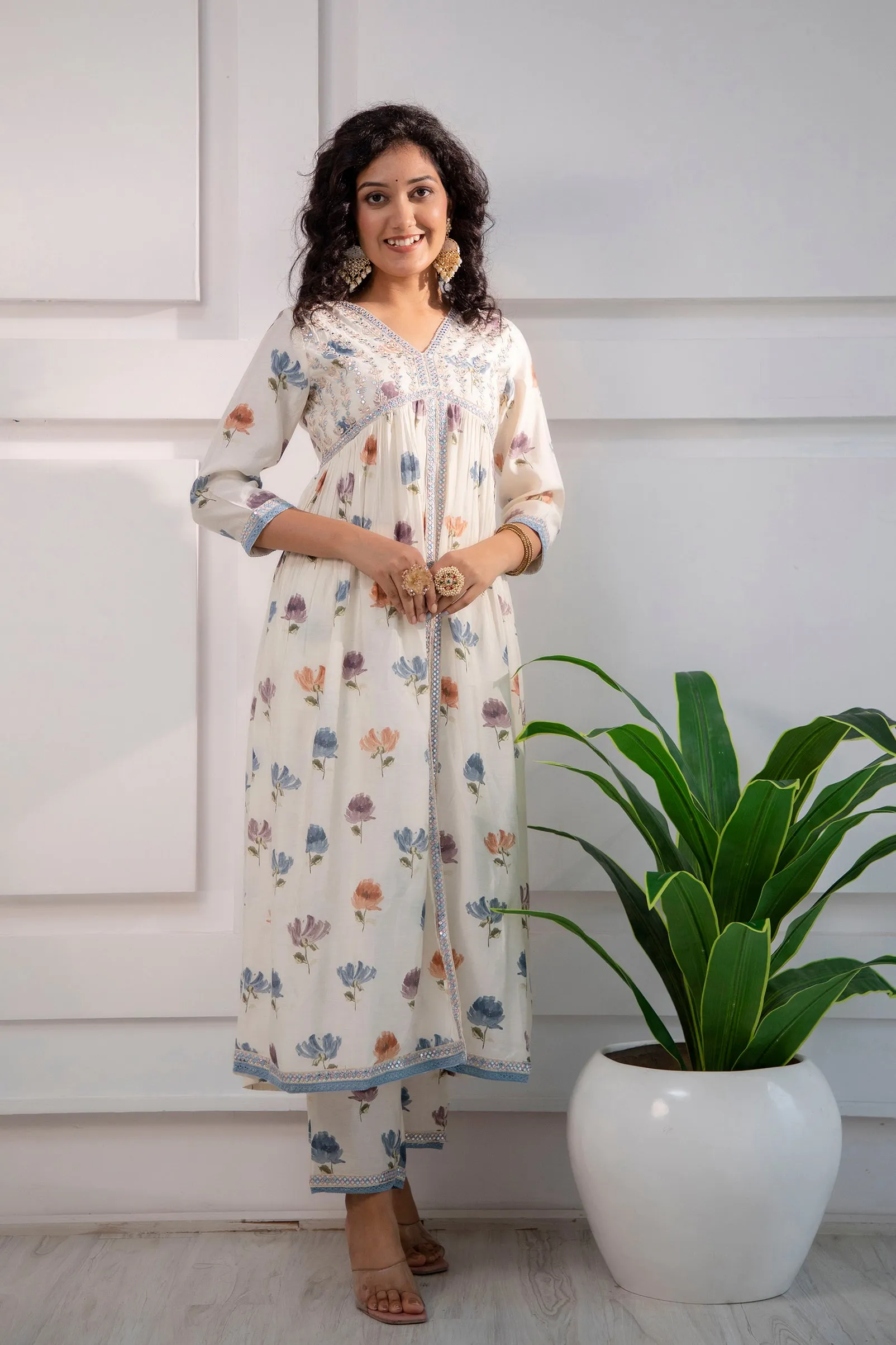 Women's Muslin Cream Alia Cut A-line Ethnic Set