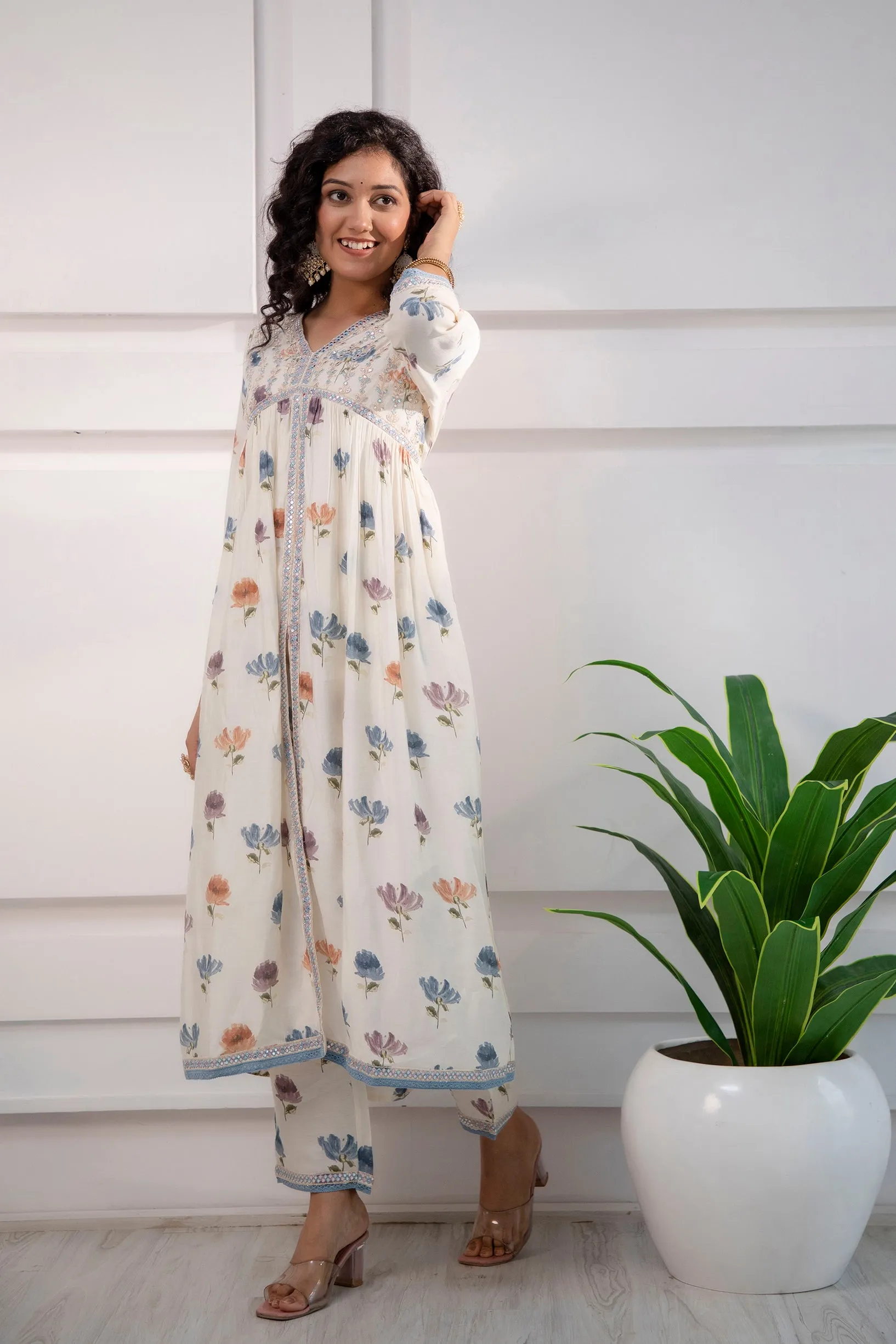 Women's Muslin Cream Alia Cut A-line Ethnic Set